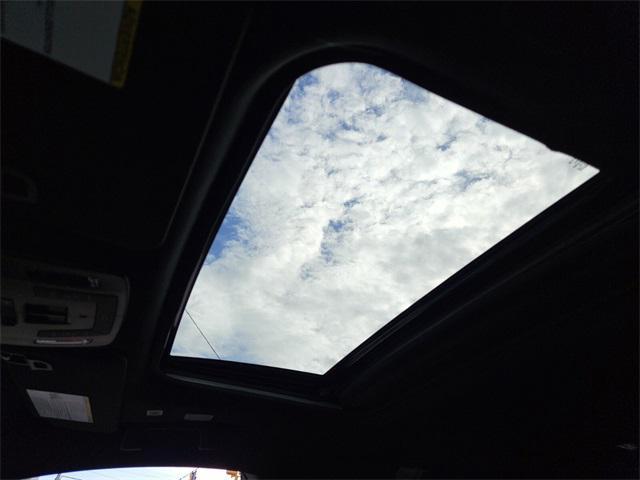 Photo of 2025 Wind Chill Pearl Toyota Sienna