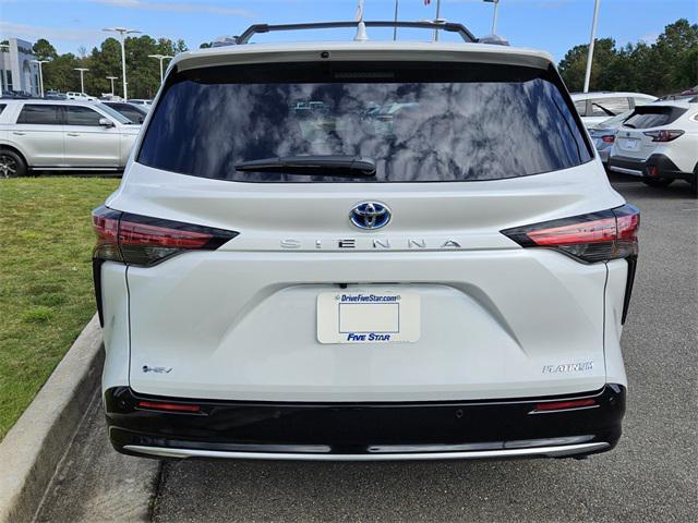 Photo of 2025 Wind Chill Pearl Toyota Sienna