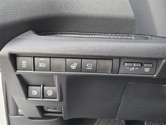 Photo of 2025 Wind Chill Pearl Toyota Sienna