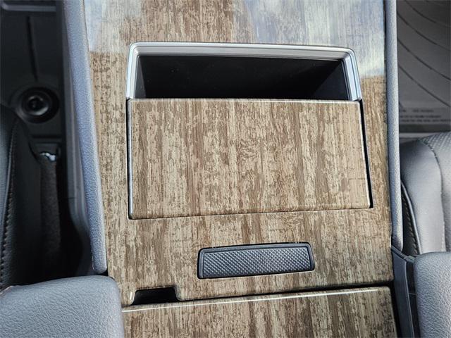 Photo of 2025 Wind Chill Pearl Toyota Sienna