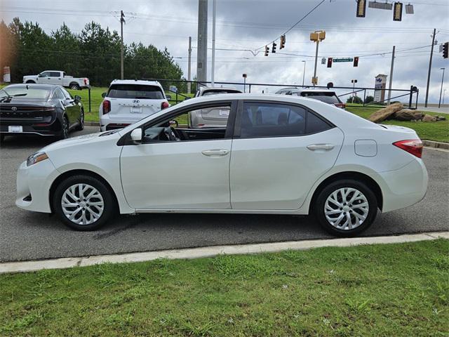 Photo of 2017 Blizzard Pearl Toyota Corolla