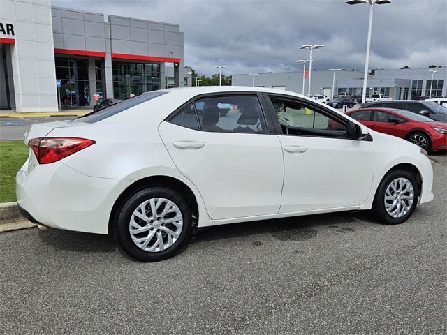 Photo of 2017 Blizzard Pearl Toyota Corolla