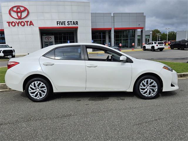 Photo of 2017 Blizzard Pearl Toyota Corolla