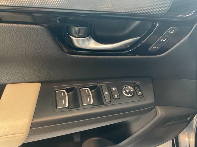 Photo of 2024 Gray Metallic Honda CR-V
