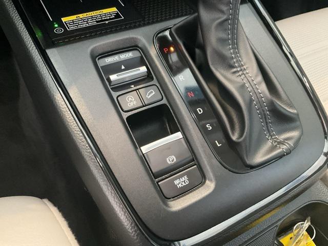 Photo of 2024 Gray Metallic Honda CR-V