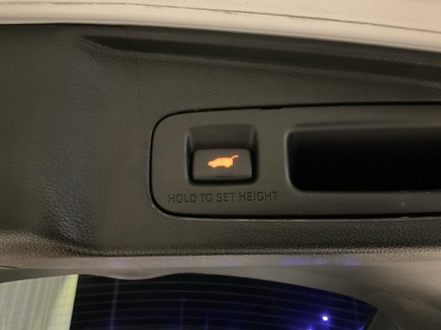 Photo of 2022 Platinum White Pearl Honda CR-V Hybrid