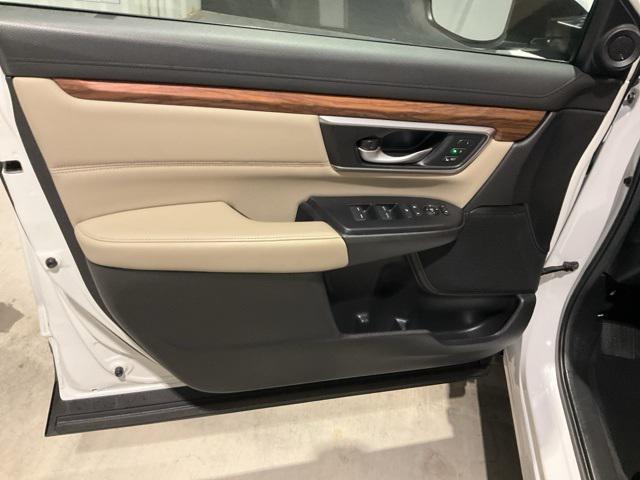 Photo of 2022 Platinum White Pearl Honda CR-V Hybrid
