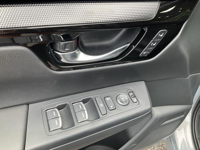 Photo of 2026 Urban Gray Pearl Honda CR-V Hybrid