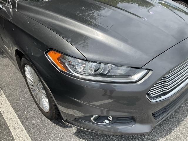Photo of 2015 MAGNETIC METALLIC Ford Fusion Hybrid