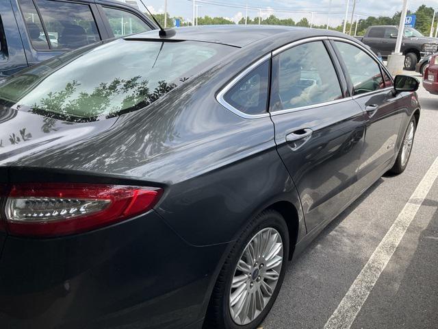 Photo of 2015 MAGNETIC METALLIC Ford Fusion Hybrid