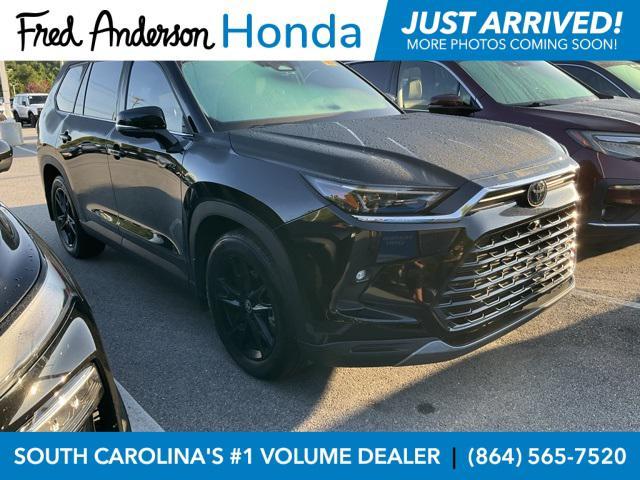 Photo of 2024 Midnight Black Metallic Toyota Grand Highlander