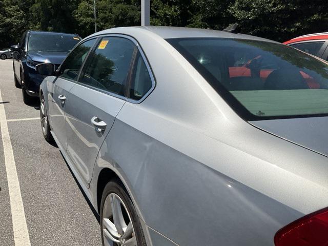 Photo of 2015 Reflex Silver Metallic Volkswagen Passat