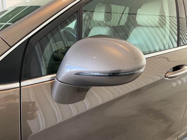 Photo of 2018 Bronze Alloy Metallic Buick Envision