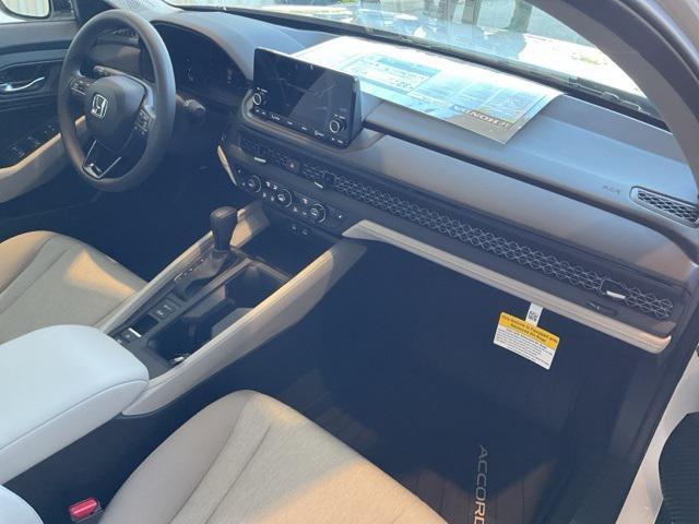 Photo of 2025 Platinum White Pearl Honda Accord