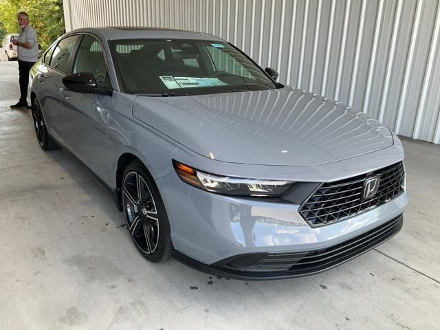Photo of 2025 Urban Gray Pearl Honda Accord Hybrid