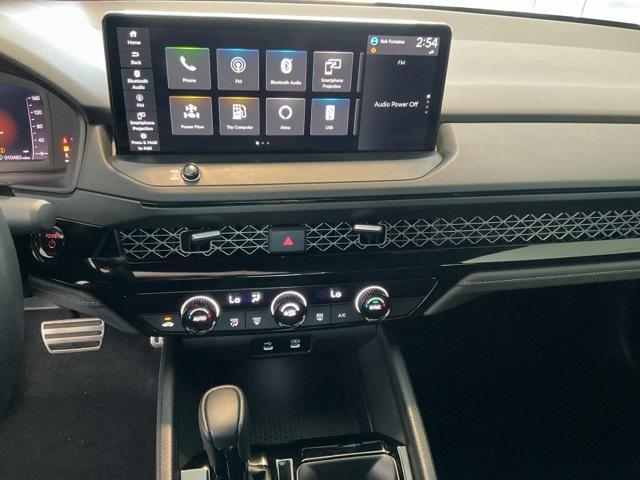 Photo of 2024 Platinum White Pearl Honda Accord Hybrid