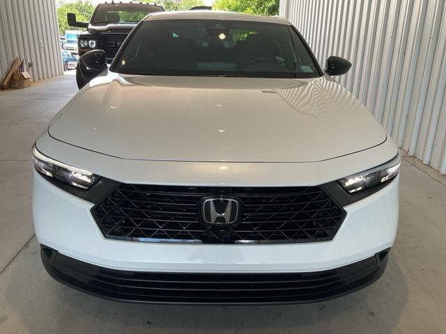 Photo of 2024 Platinum White Pearl Honda Accord Hybrid
