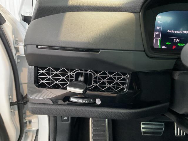Photo of 2024 Platinum White Pearl Honda Accord Hybrid