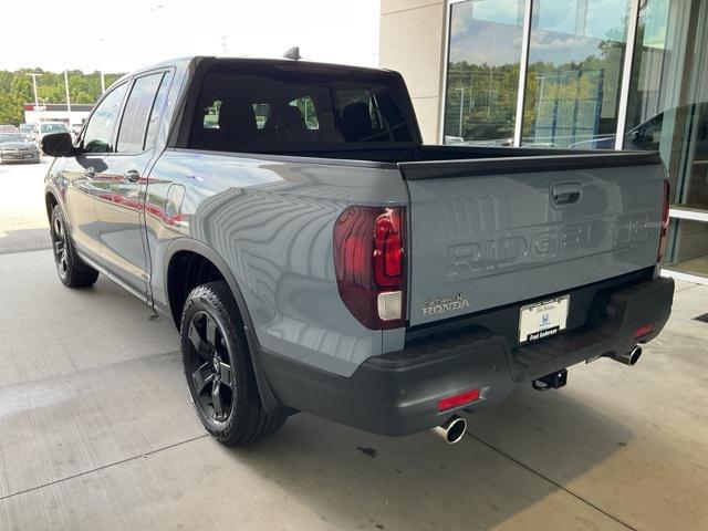 Photo of 2025 Gray Pearl Honda Ridgeline