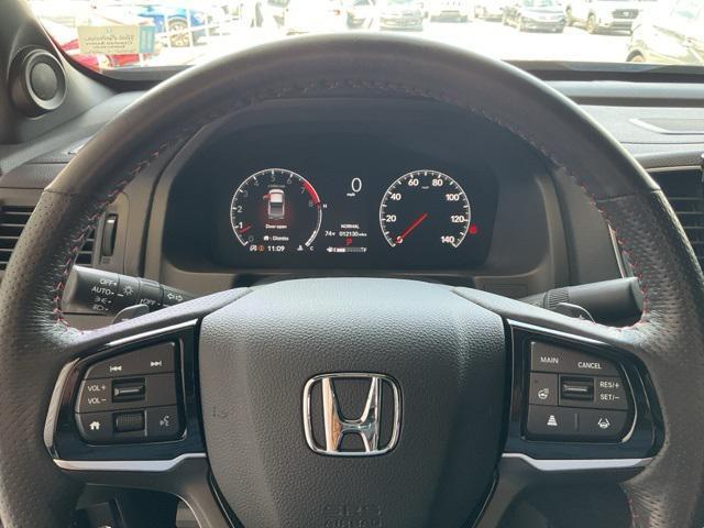 Photo of 2025 Gray Pearl Honda Ridgeline