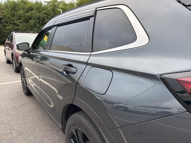 Photo of 2023 Gray Metallic Honda CR-V Hybrid