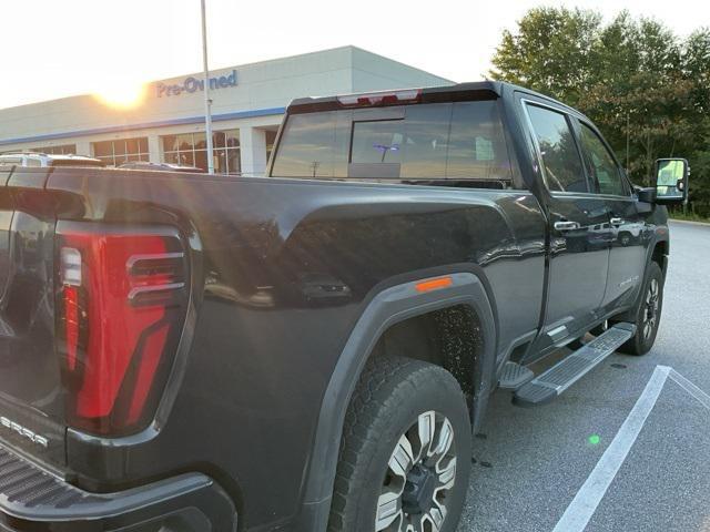 Photo of 2024 Onyx Black GMC Sierra 2500