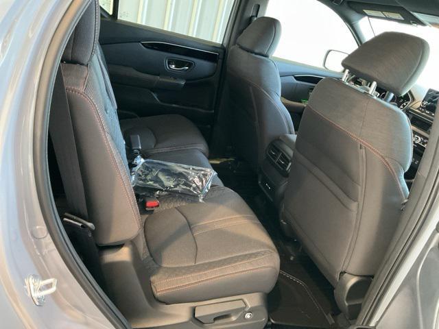 Photo of 2025 Sonic Gray Pearl Honda Pilot