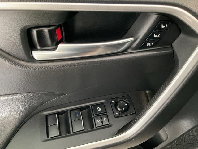 Photo of 2021 Midnight Black Metallic Toyota RAV4