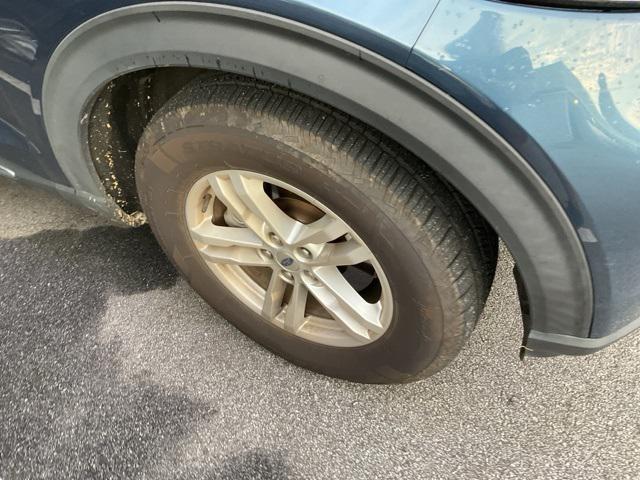 Photo of 2020 BLUE METALLIC Ford Explorer