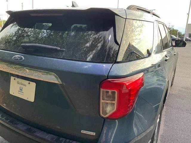 Photo of 2020 BLUE METALLIC Ford Explorer