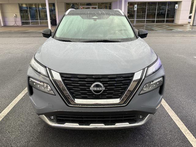 Photo of 2022 Boulder Gray Pearl/Super Black Nissan Rogue