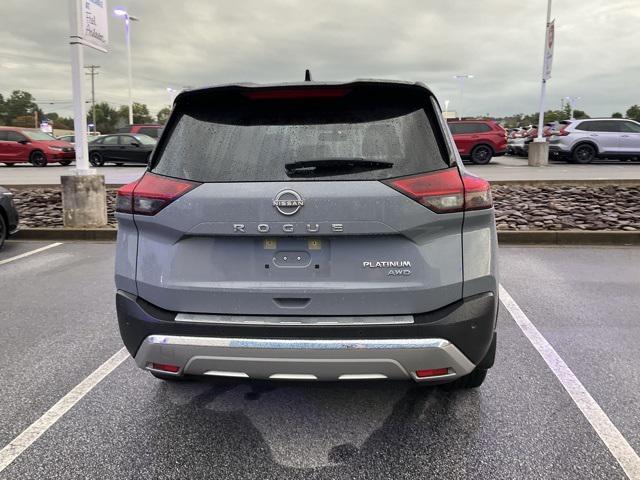 Photo of 2022 Boulder Gray Pearl/Super Black Nissan Rogue