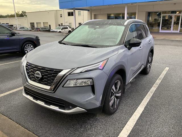 Photo of 2022 Boulder Gray Pearl/Super Black Nissan Rogue