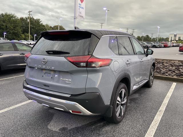 Photo of 2022 Boulder Gray Pearl/Super Black Nissan Rogue
