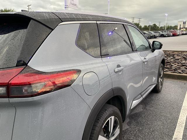 Photo of 2022 Boulder Gray Pearl/Super Black Nissan Rogue