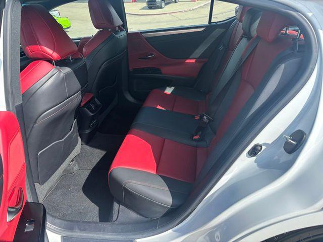Photo of 2022 Ultra White Lexus ES 350