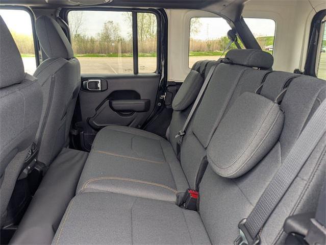 Photo of 2025 Black Clear-Coat Exterior Paint Jeep Wrangler 4xe