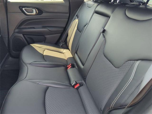Photo of 2024 Diamond Black Crystal Pearlcoat Jeep Compass