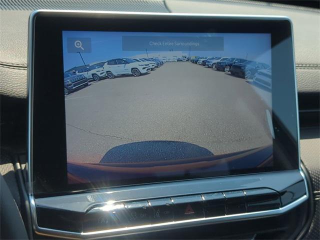 Photo of 2024 Diamond Black Crystal Pearlcoat Jeep Compass