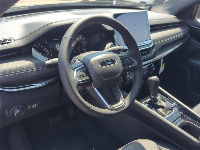 Photo of 2024 Diamond Black Crystal Pearlcoat Jeep Compass