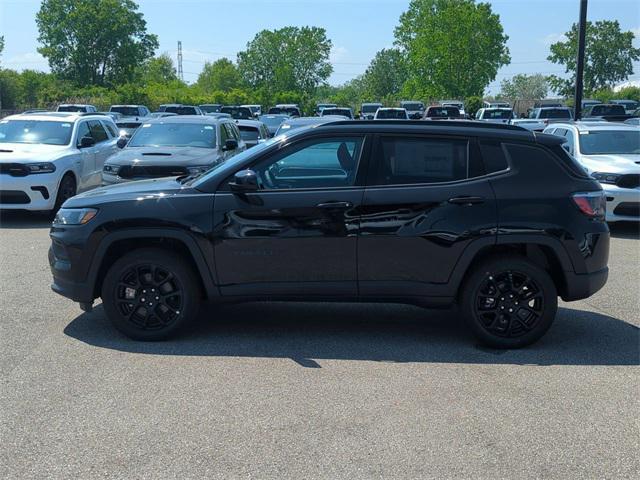Photo of 2024 Diamond Black Crystal Pearlcoat Jeep Compass