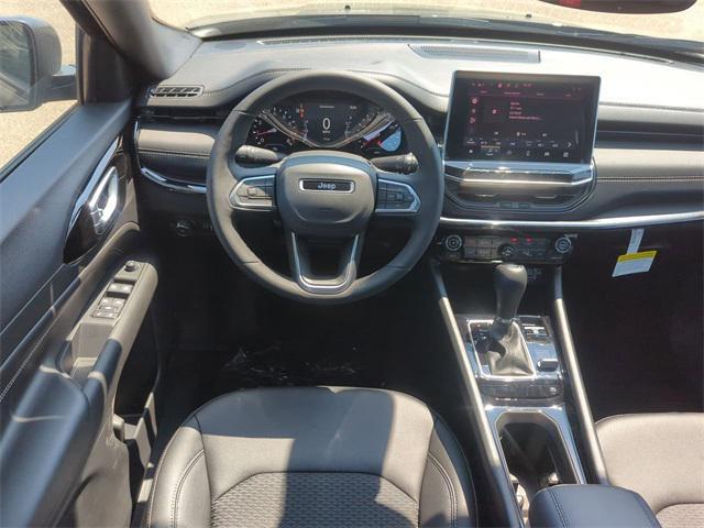 Photo of 2024 Diamond Black Crystal Pearlcoat Jeep Compass