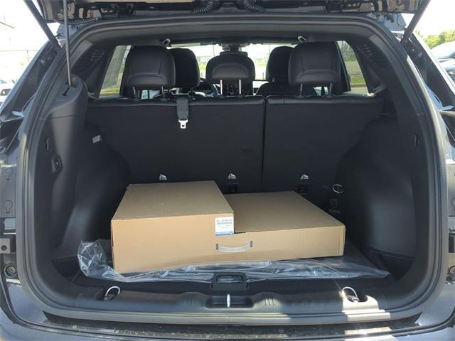 Photo of 2024 Diamond Black Crystal Pearlcoat Jeep Compass