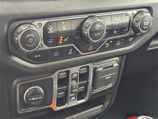 Photo of 2025 Anvil Clear-Coat Exterior Paint Jeep Wrangler 4xe