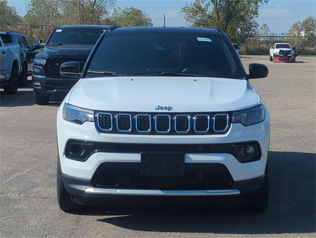 Photo of 2024 Bright White Clearcoat Jeep Compass