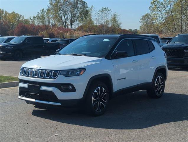 Photo of 2024 Bright White Clearcoat Jeep Compass