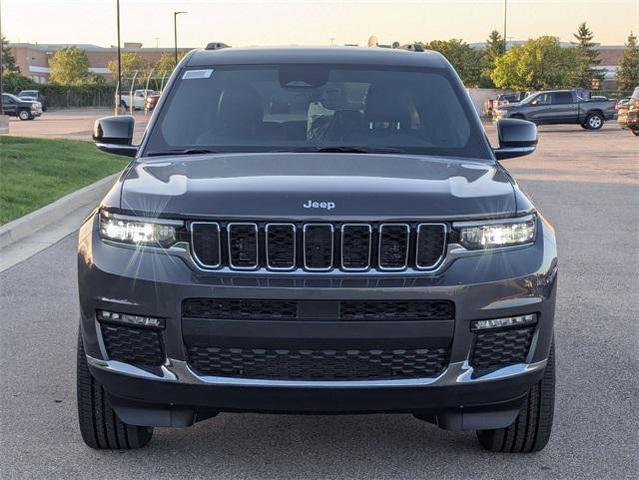 Photo of 2025 Baltic Gray Metallic Clear-Coat Exterior Paint Jeep Grand Cherokee