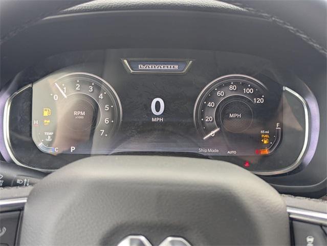Photo of 2025 Diamond Black Crystal Pearl-Coat Exterior Paint RAM 1500