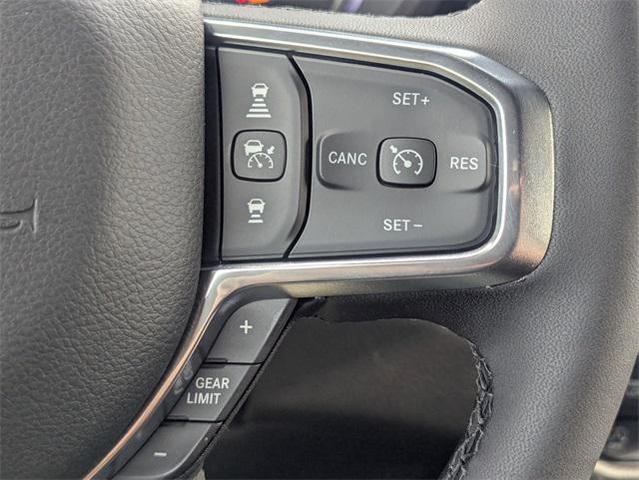 Photo of 2025 Diamond Black Crystal Pearl-Coat Exterior Paint RAM 1500