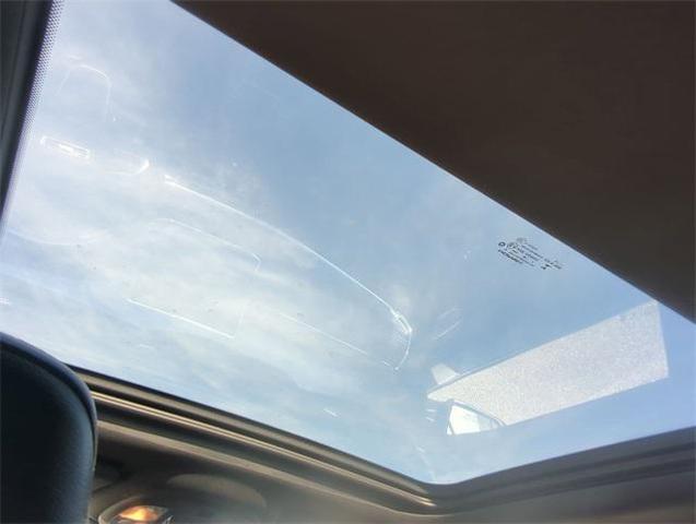 Photo of 2022 Bright White Clearcoat Jeep Compass